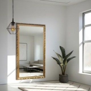 Miroir dans un cadre en bois doré ornementé - 5004003