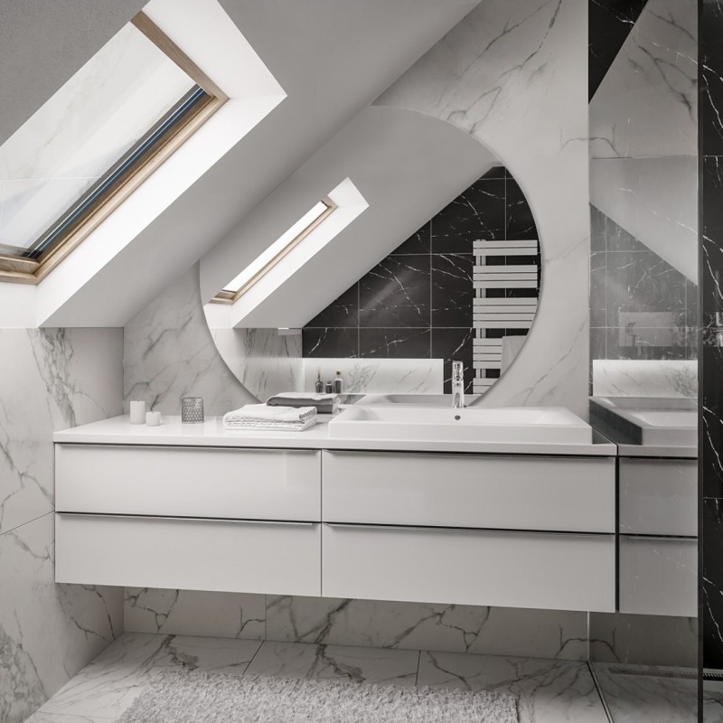 Miroir rond sous pente avec côtés biseautés – OLGA