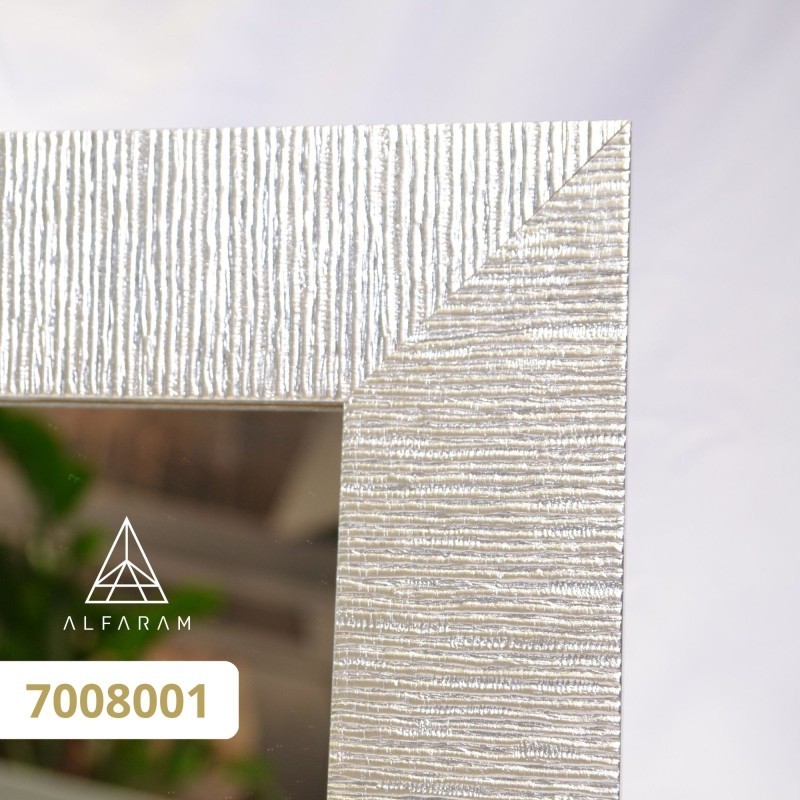 Miroir dans un cadre en bois – 7008 – couleur du cadre au choix