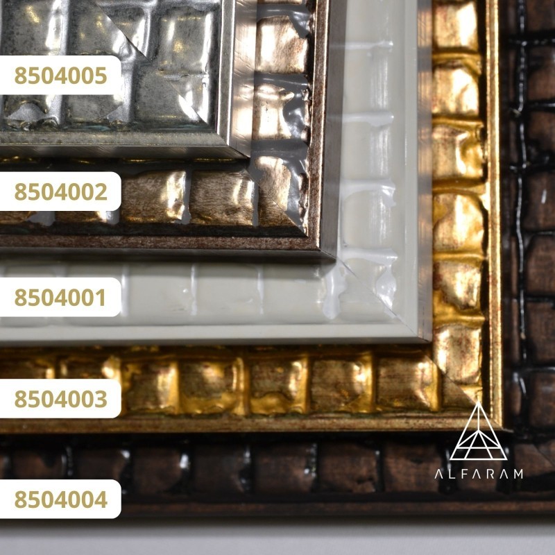 Miroir dans un cadre en bois – 8504 – couleur du cadre au choix