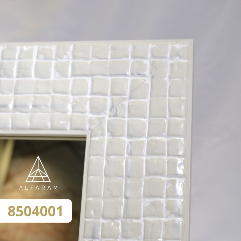 Miroir dans un cadre en bois – 8504 – couleur du cadre au choix