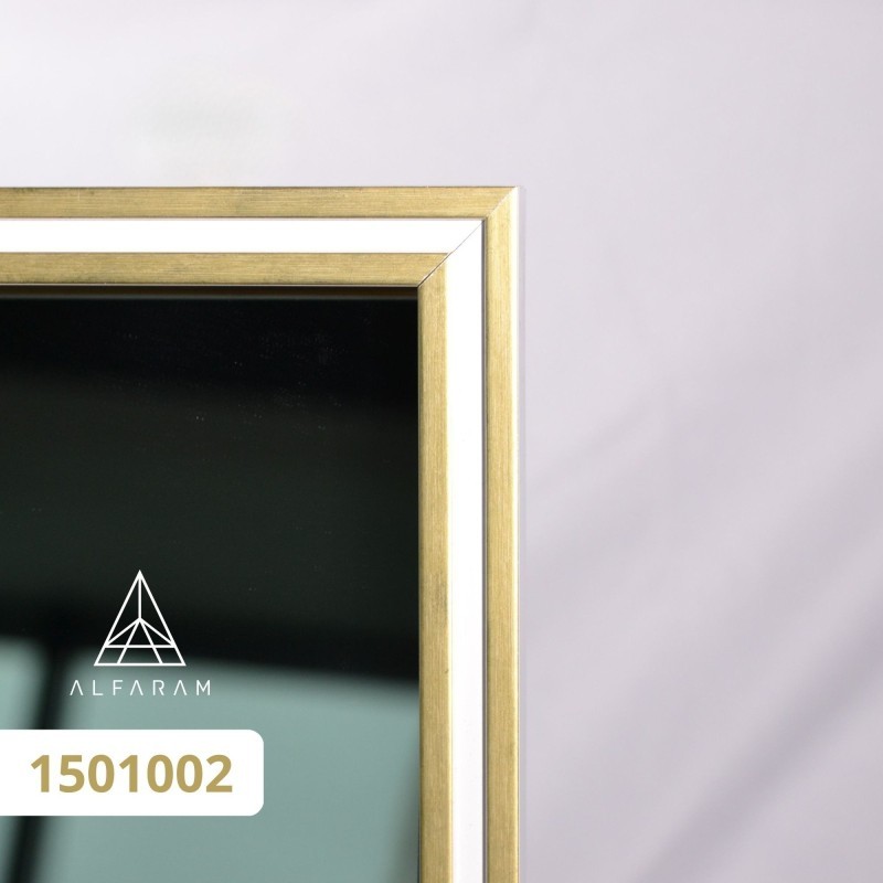 Miroir dans un délicat cadre décoratif en bois - 1501 - couleur du cadre au choix
