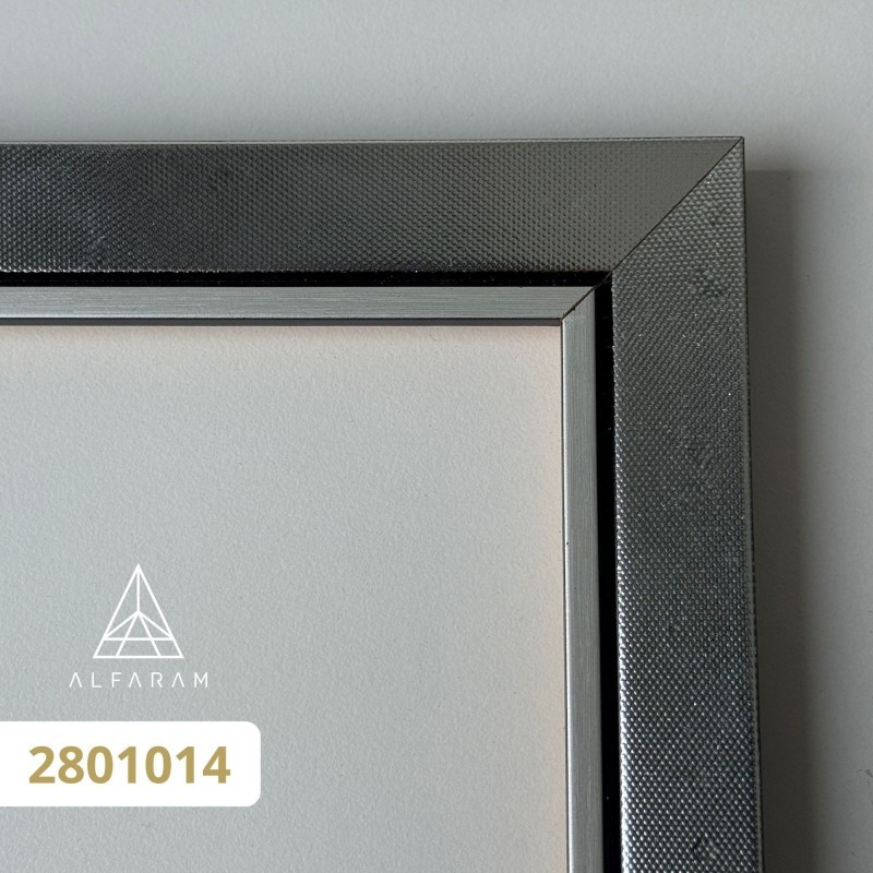 Miroir dans un délicat cadre décoratif en bois - 2801 - couleur du cadre au choix