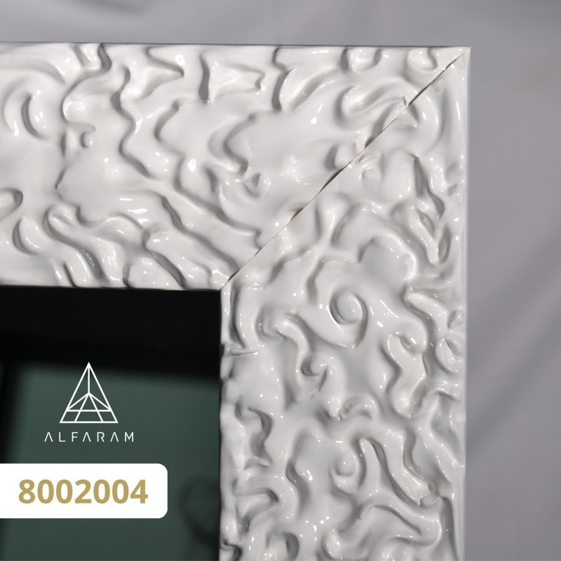 Miroir glamour dans un cadre luxueux blanc à finition haute brillance - 8002004