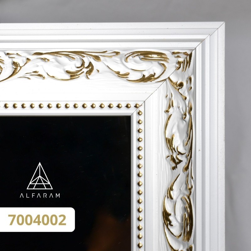Miroir dans un cadre ornementé décoré - 7004002