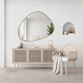 Miroir aux formes organiques dans un cadre en MDF couleur cachemire - MARIS SAND DANS SON CADRE