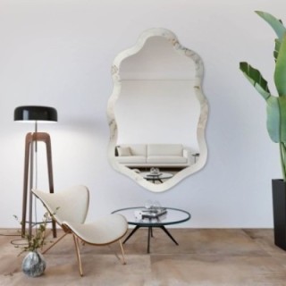 Miroir irrégulier sur marbre blanc et doré – MARBLE CALANTHE
