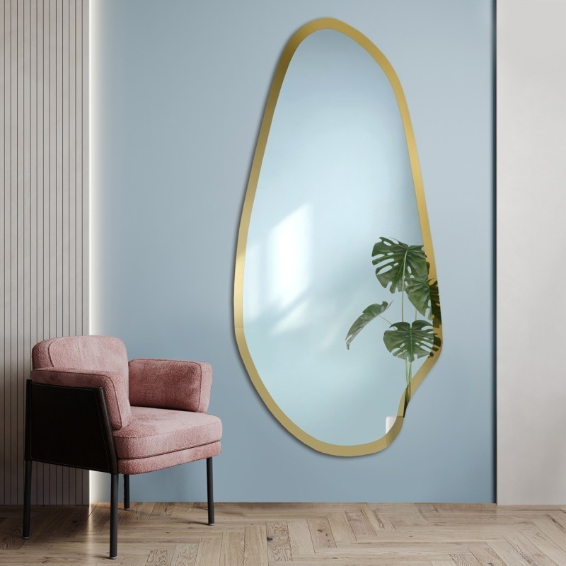 Miroir irrégulier dans un cadre en or brillant - JASPIS SHINE