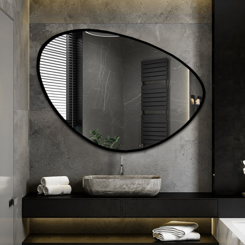 Miroir de forme irrégulière dans un cadre - OBSYDIAN DANS UN CADRE