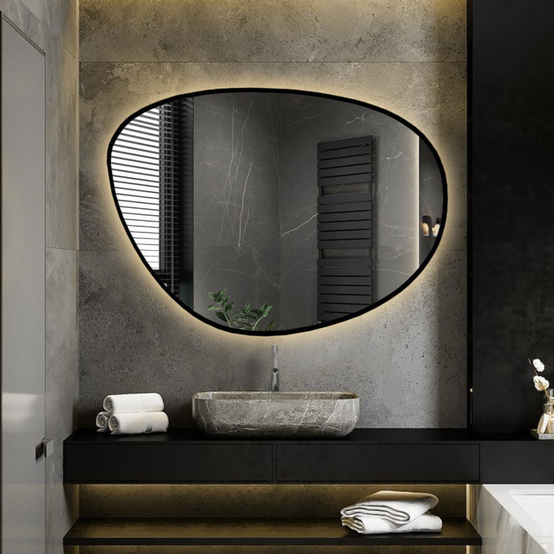 Miroir de forme irrégulière dans un cadre avec éclairage - AGAT IN LED FRAME