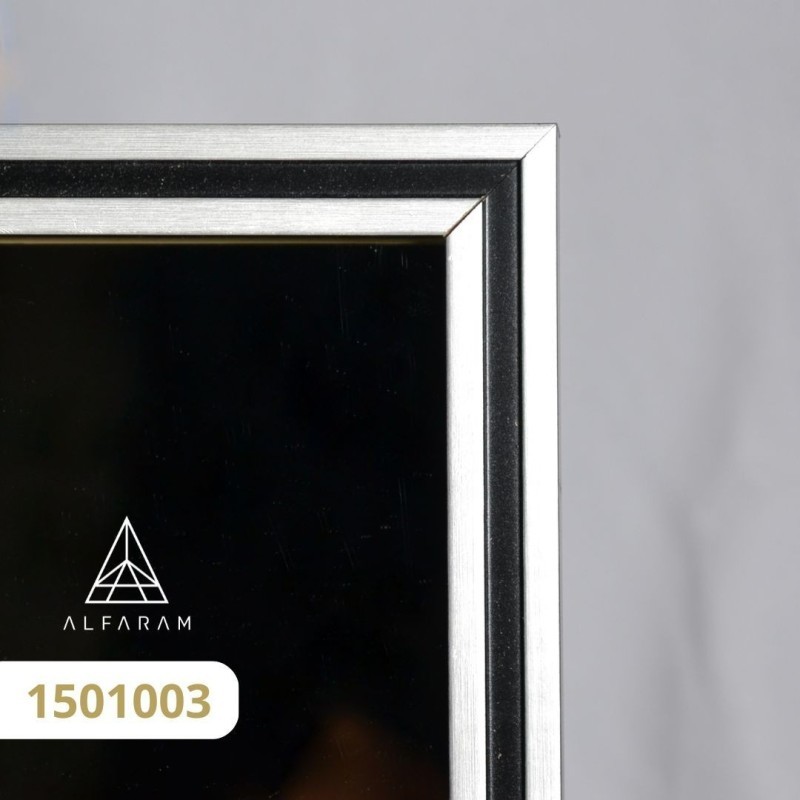 Miroir dans un délicat cadre décoratif en bois - 1501 - couleur du cadre au choix