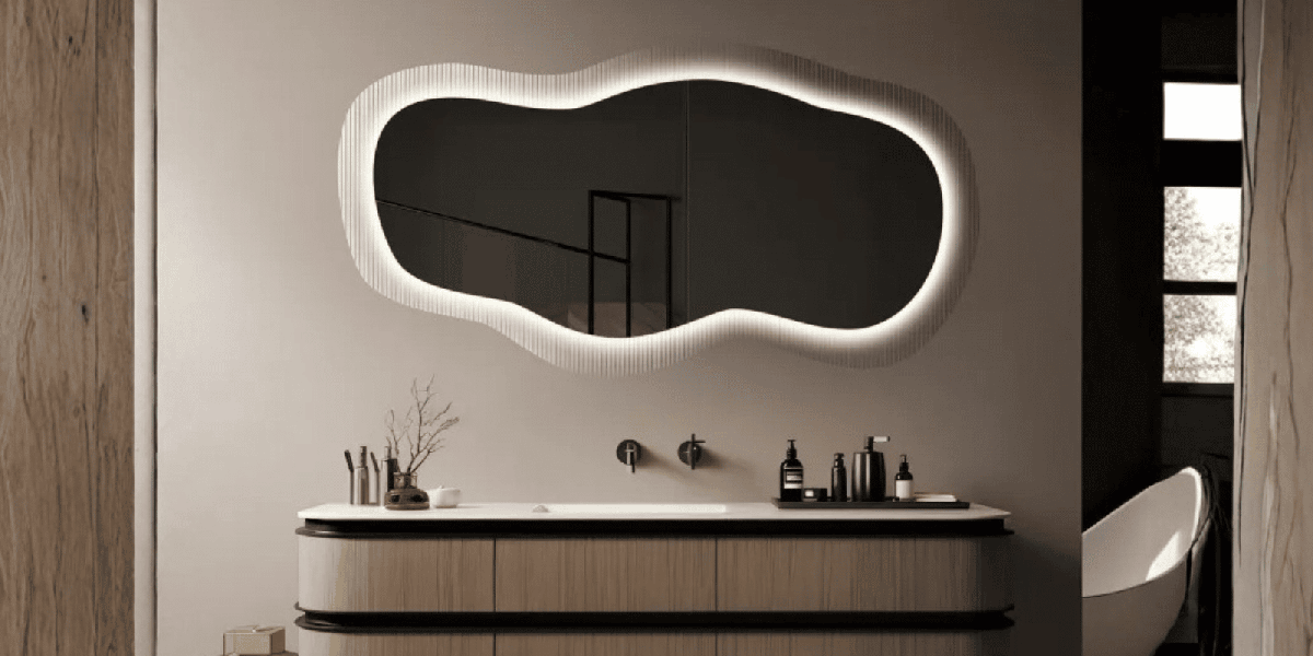 Miroir LED pour salle de bain : comment choisir la forme, les dimensions et les fonctionnalités ?