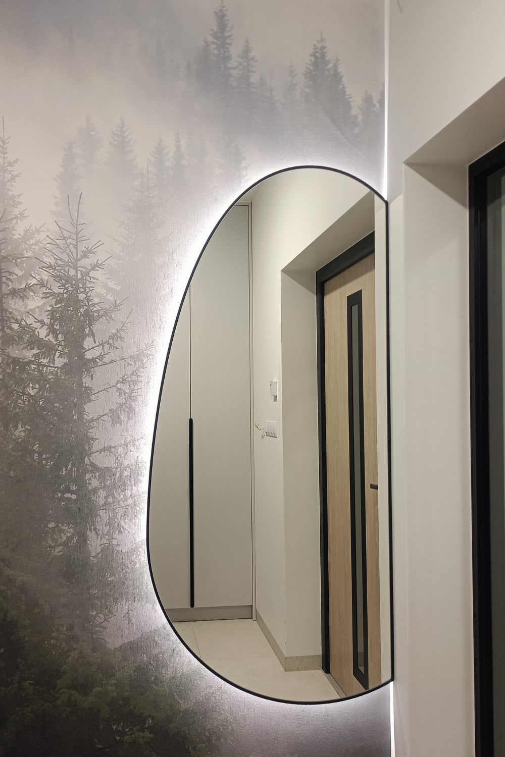 Miroir irrégulier TURMALIN LED avec cadre