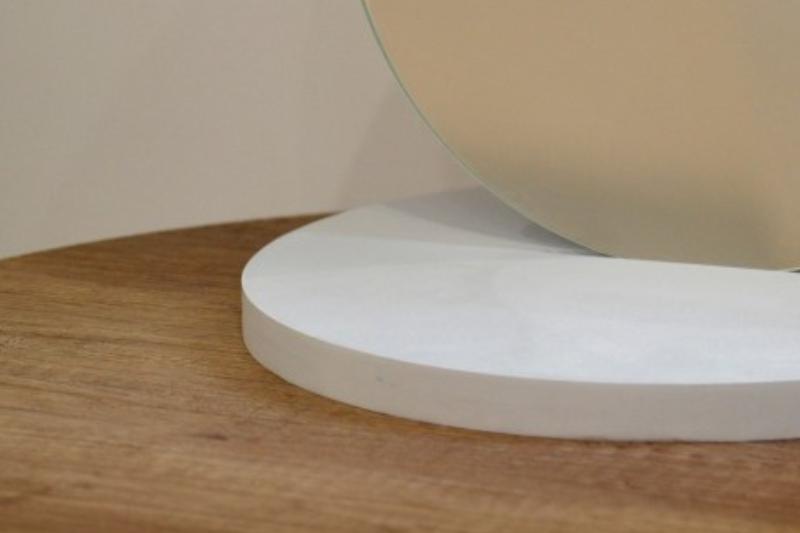 Support du miroir blanc