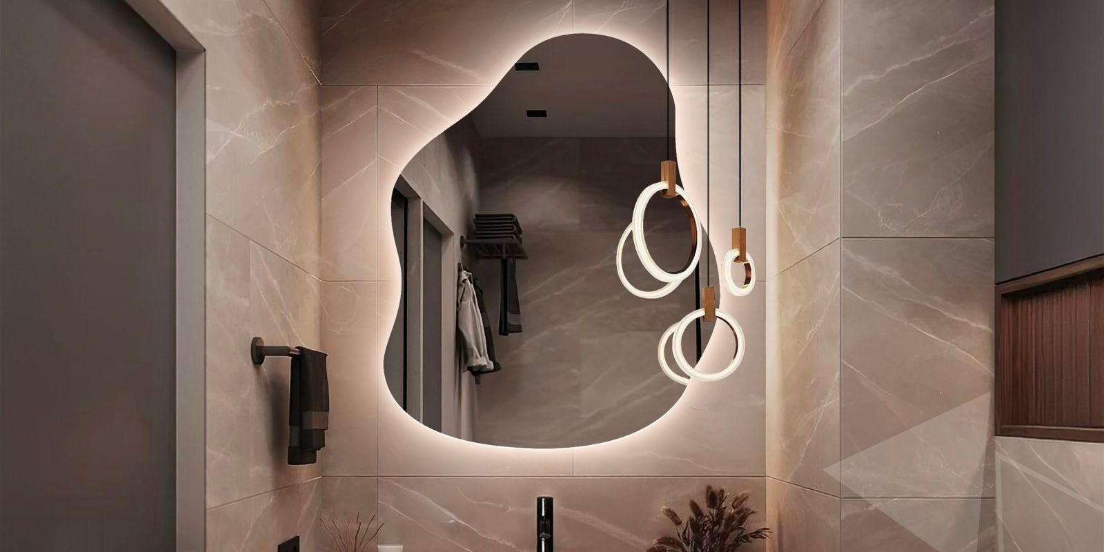 Comment un miroir LED peut agrandir visuellement une petite salle de bain